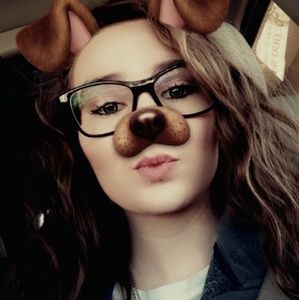 Meet your Posher, Alyssa